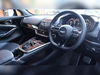 Used Aston Martin DBX 2025 for sale - 78166193: Photo