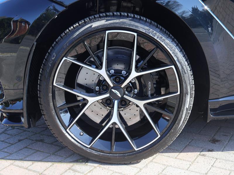 Used Aston Martin DBX 2025 for sale - 78166193: Photo 5