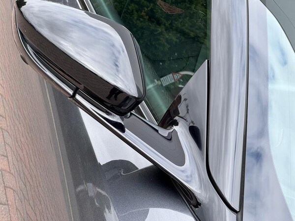 Used Aston Martin DBS 2020 for sale - 75621061: Photo 18