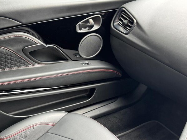 Used Aston Martin DBS 2020 for sale - 75621061: Photo 22