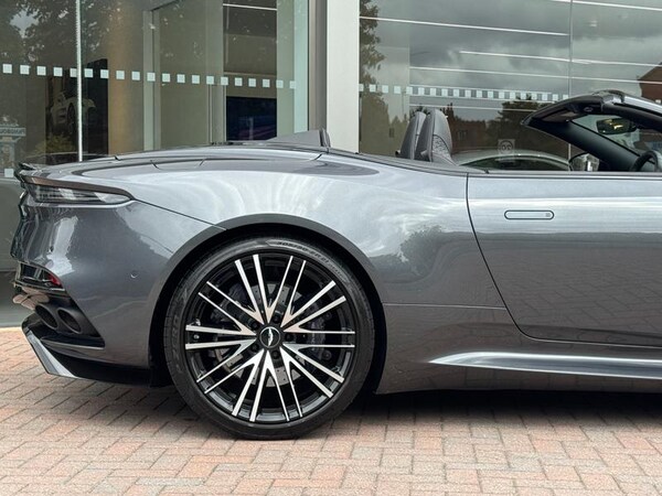 Used Aston Martin DBS 2020 for sale - 75621061: Photo 9