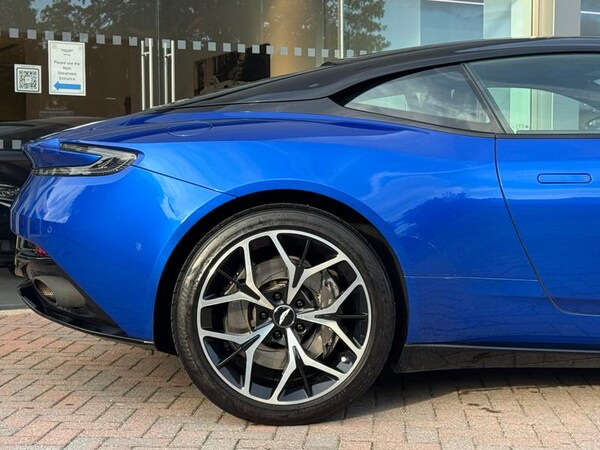 Used Aston Martin DB11 2019 for sale - 76006296: Photo 13