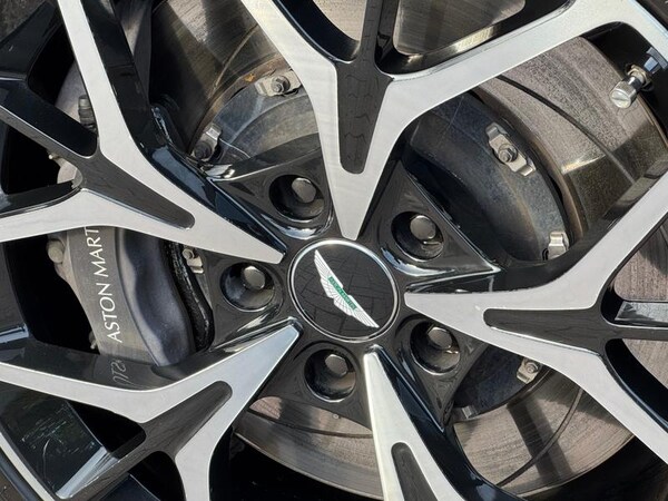 Used Aston Martin DB11 2019 for sale - 76006296: Photo 15