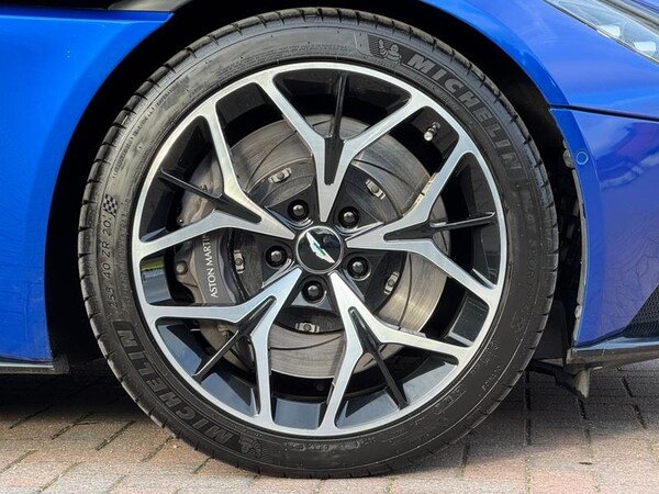 Used Aston Martin DB11 2019 for sale - 76006296: Photo 3