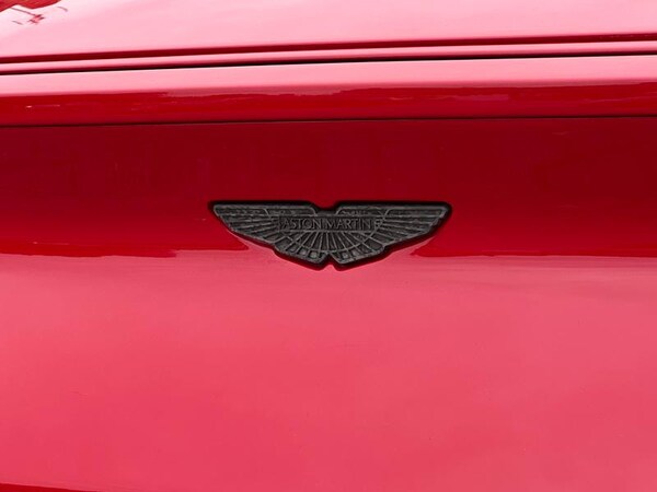 Used Aston Martin DB11 2018 for sale - 76076713: Photo 8