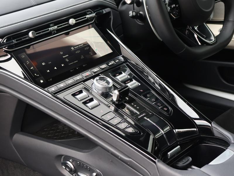 Used Aston Martin V8 2024 for sale - 77406992: Photo 9