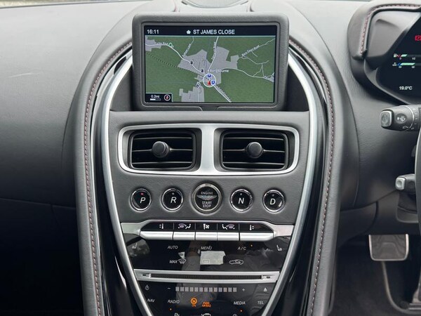 Used Aston Martin DBS 2020 for sale - 75621049: Photo 17