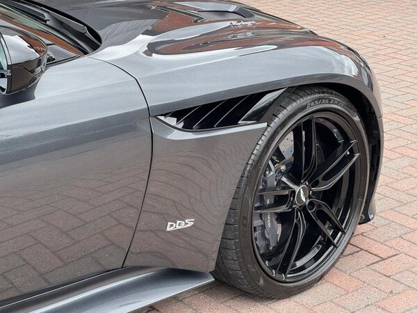 Used Aston Martin DBS 2020 for sale - 75621049: Photo 18