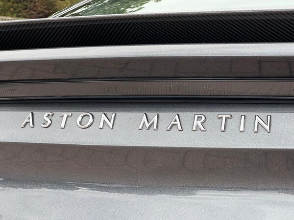 Used Aston Martin DBS 2020 for sale - 75621049: Photo 21