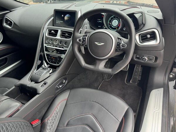 Used Aston Martin DBS 2020 for sale - 75621049: Photo 3