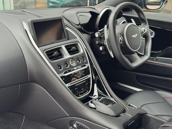 Used Aston Martin DBS 2020 for sale - 75621049: Photo 8