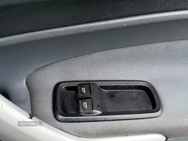 Used Ford Fiesta 2011 for sale - 76998749: Photo 11