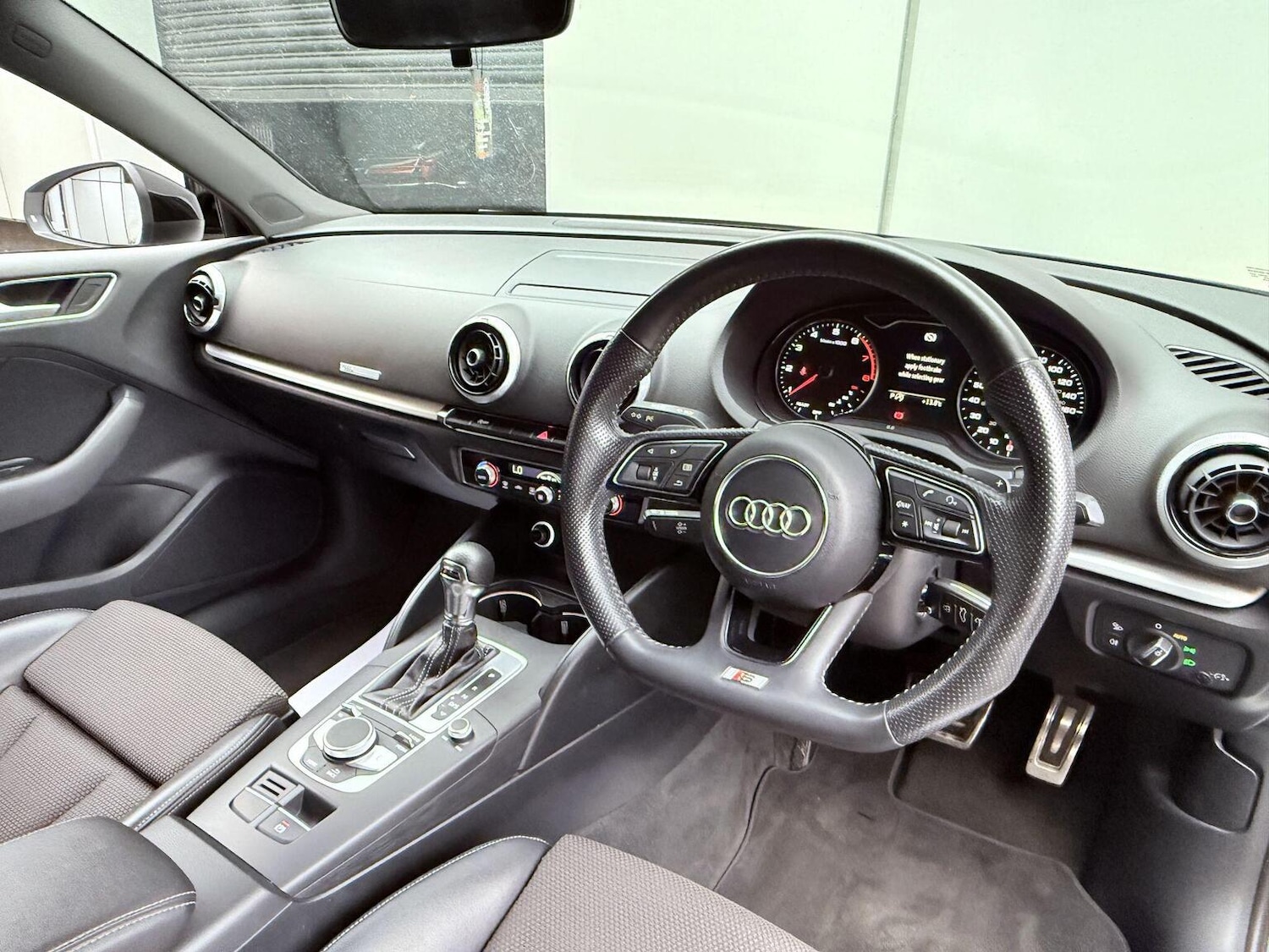 Used Audi A3 2017 for sale - 77173046: Photo 4