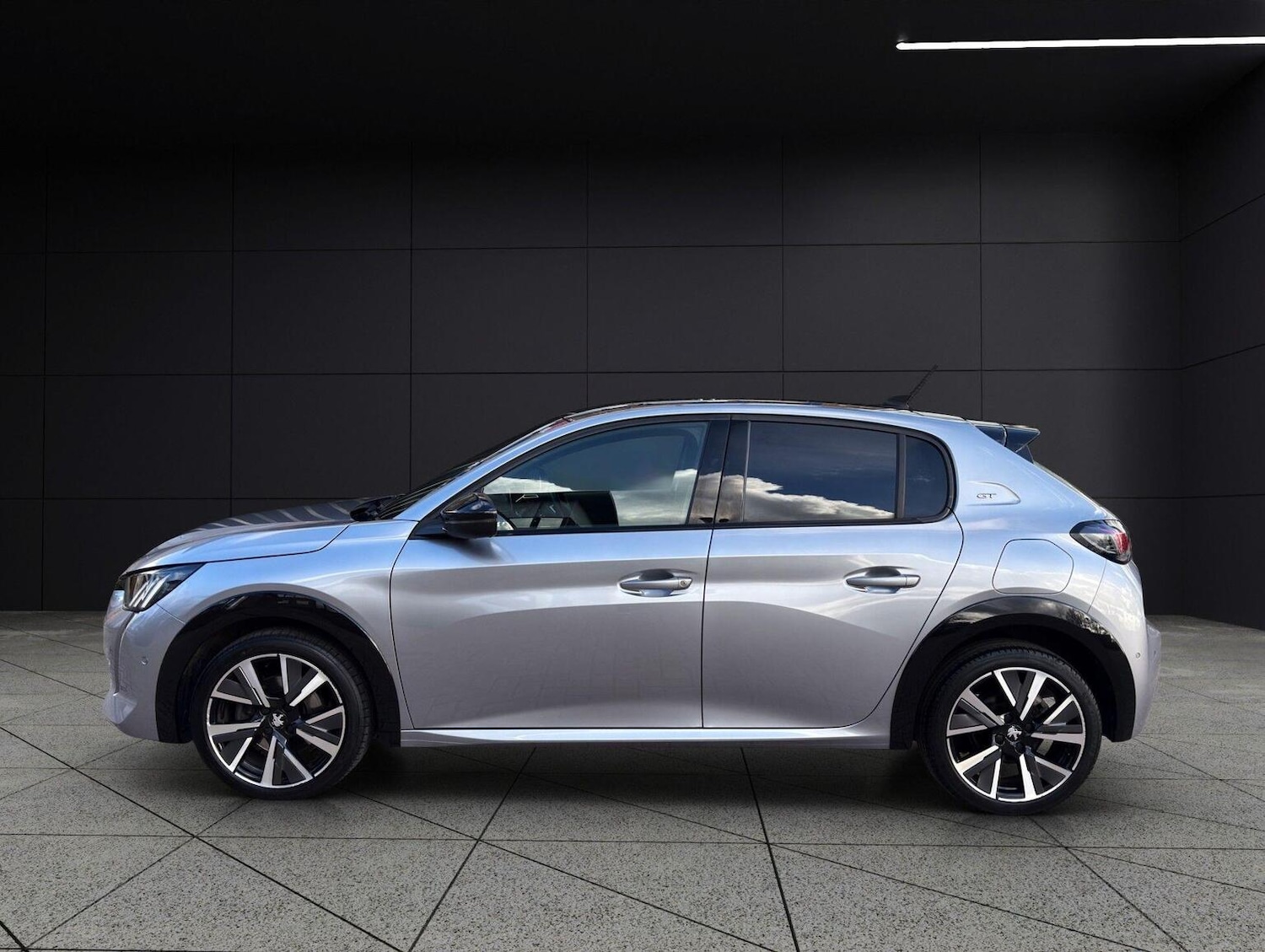 Used Peugeot 208 2021 for sale - 77681690: Photo 8