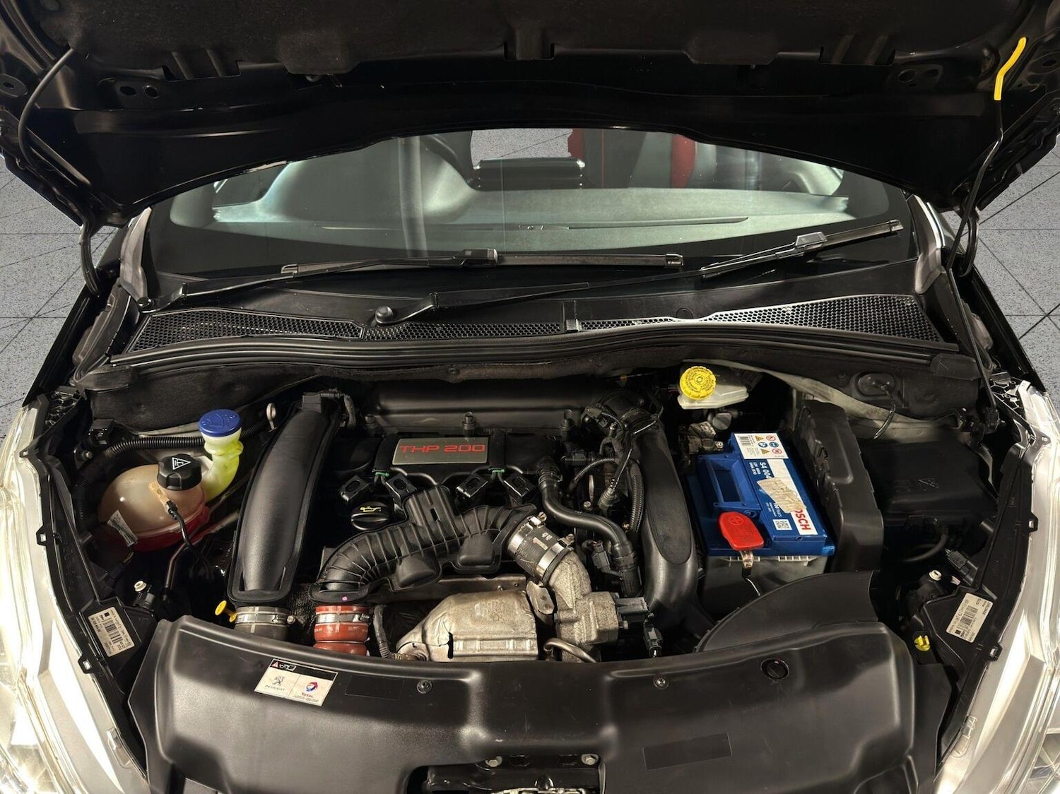 Used Peugeot 208 2014 for sale - 77694359: Photo 32