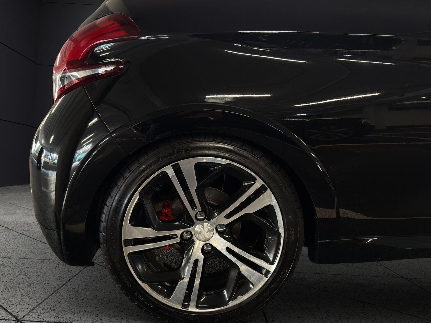 Used Peugeot 208 2014 for sale - 77694359: Photo 35