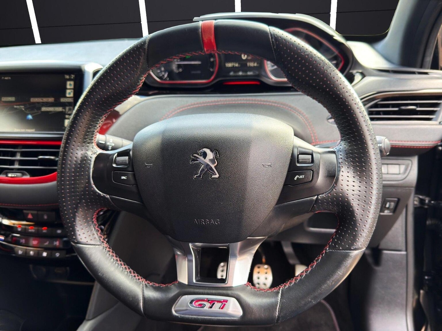 Used Peugeot 208 2014 for sale - 77694359: Photo 42