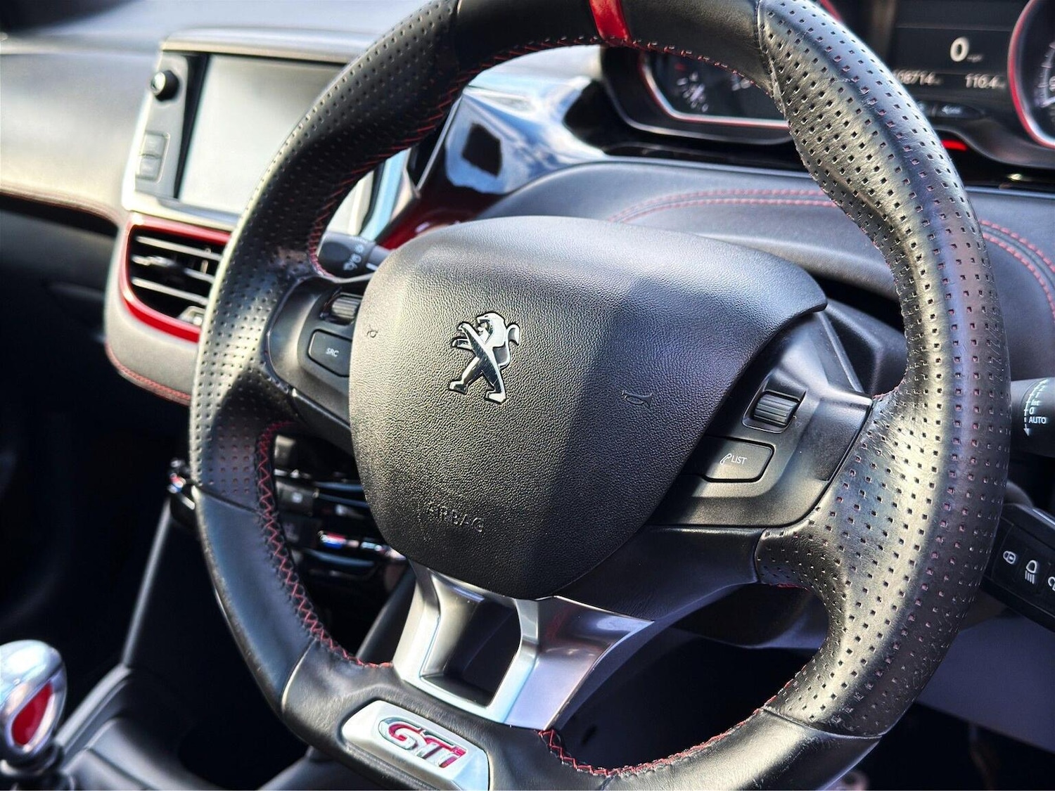 Used Peugeot 208 2014 for sale - 77694359: Photo 43