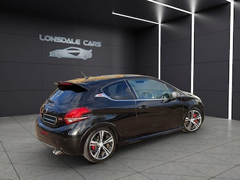 Used Peugeot 208 2014 for sale - 77694359: Photo