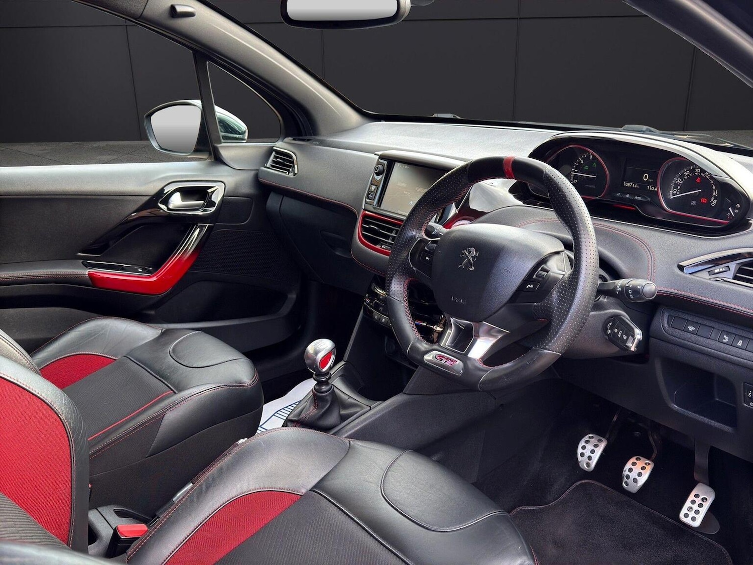 Used Peugeot 208 2014 for sale - 77694359: Photo 5