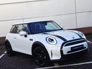 Used MINI Hatch 2024 for sale - 77046311: Photo
