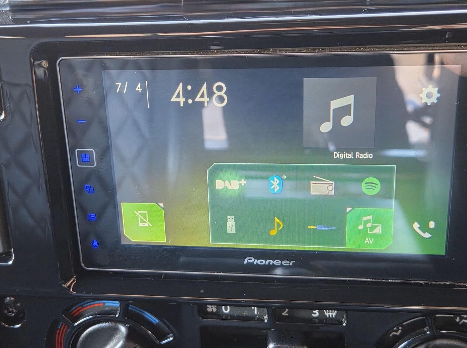 Used Land Rover Defender 2015 for sale - 78190604: Photo 37