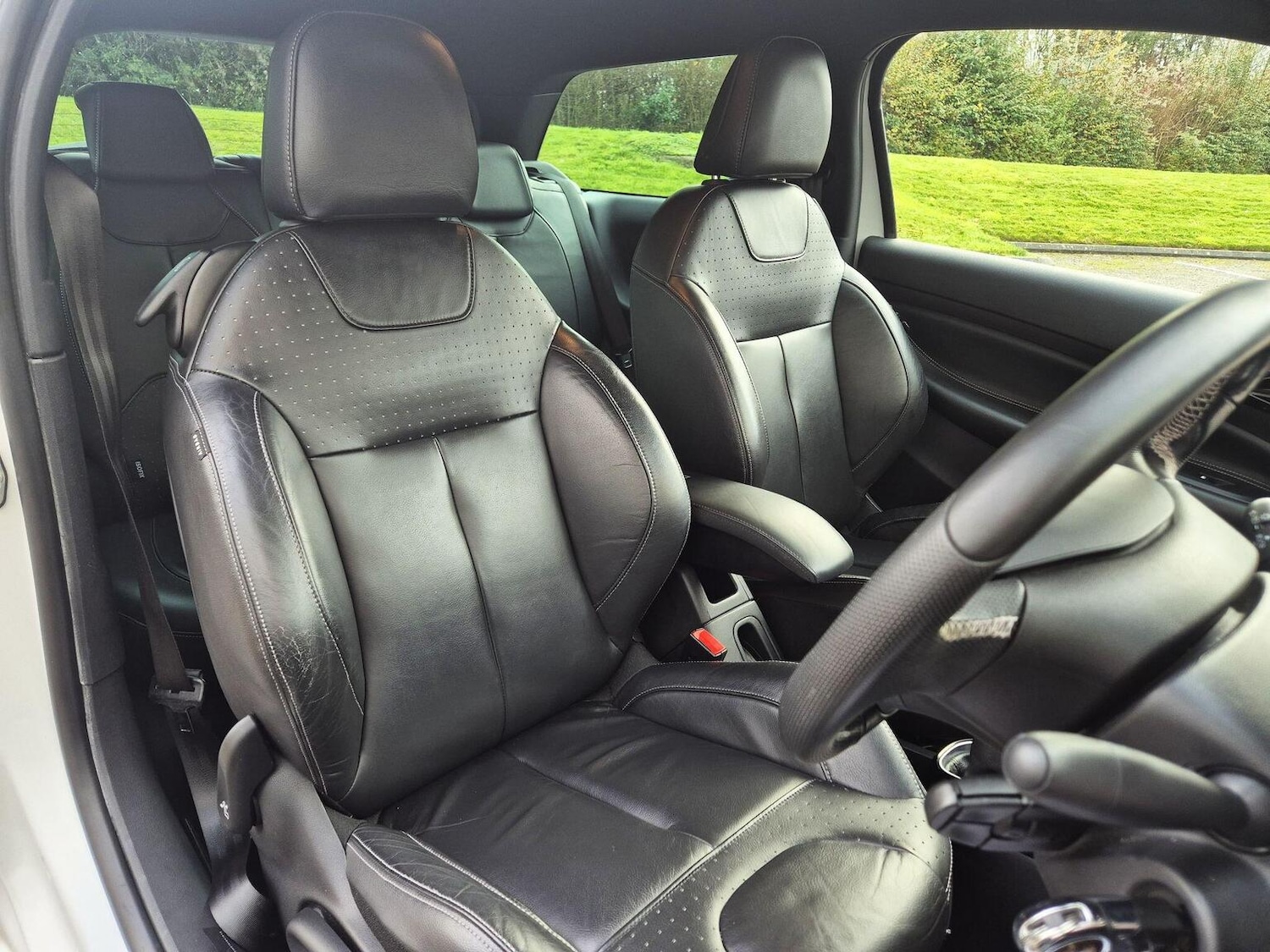 Used Mercedes-Benz AMG GT 2015 for sale - 77046310: Photo 11