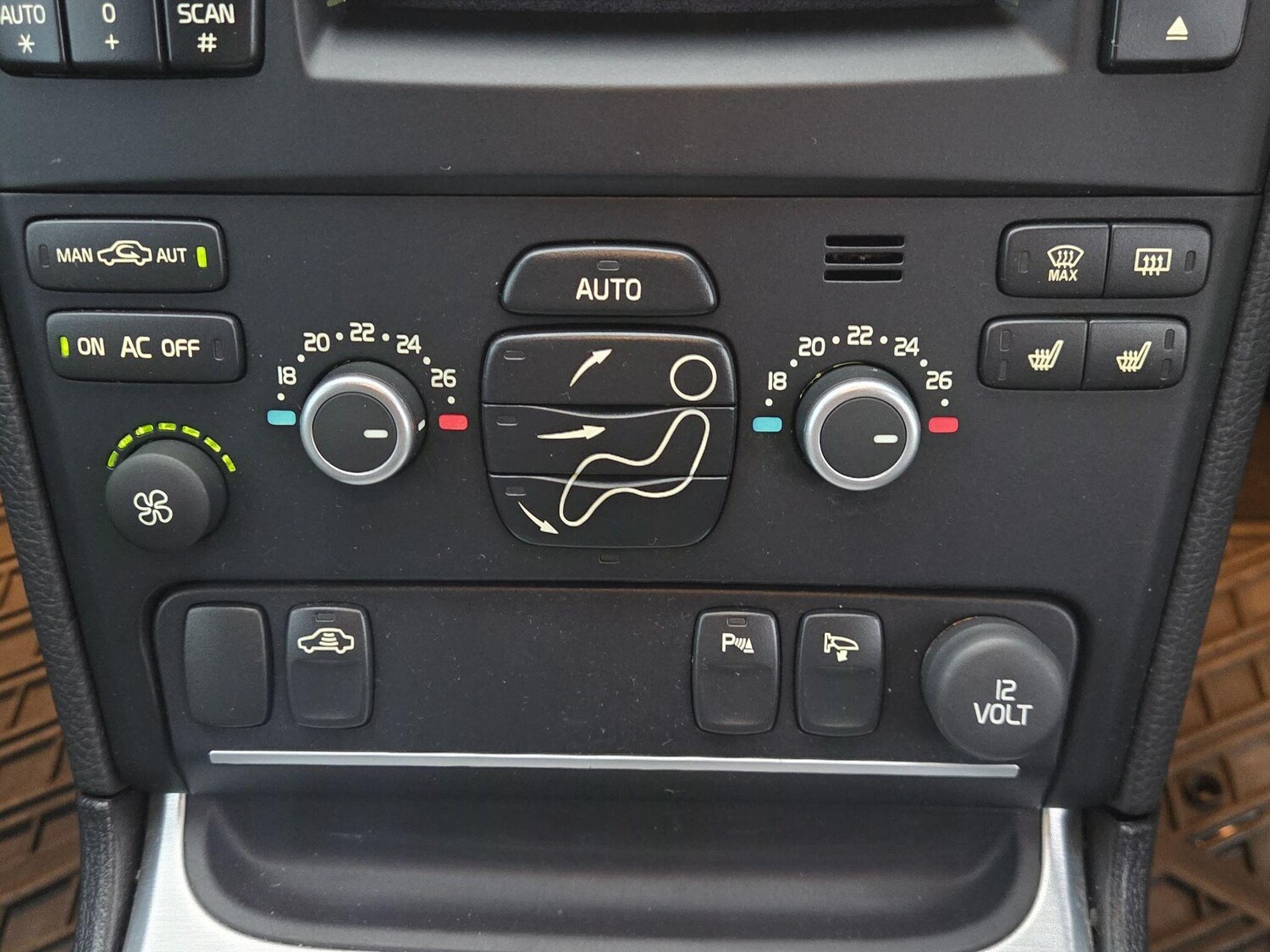 Used Volvo XC90 for sale - 77688833: Photo 26