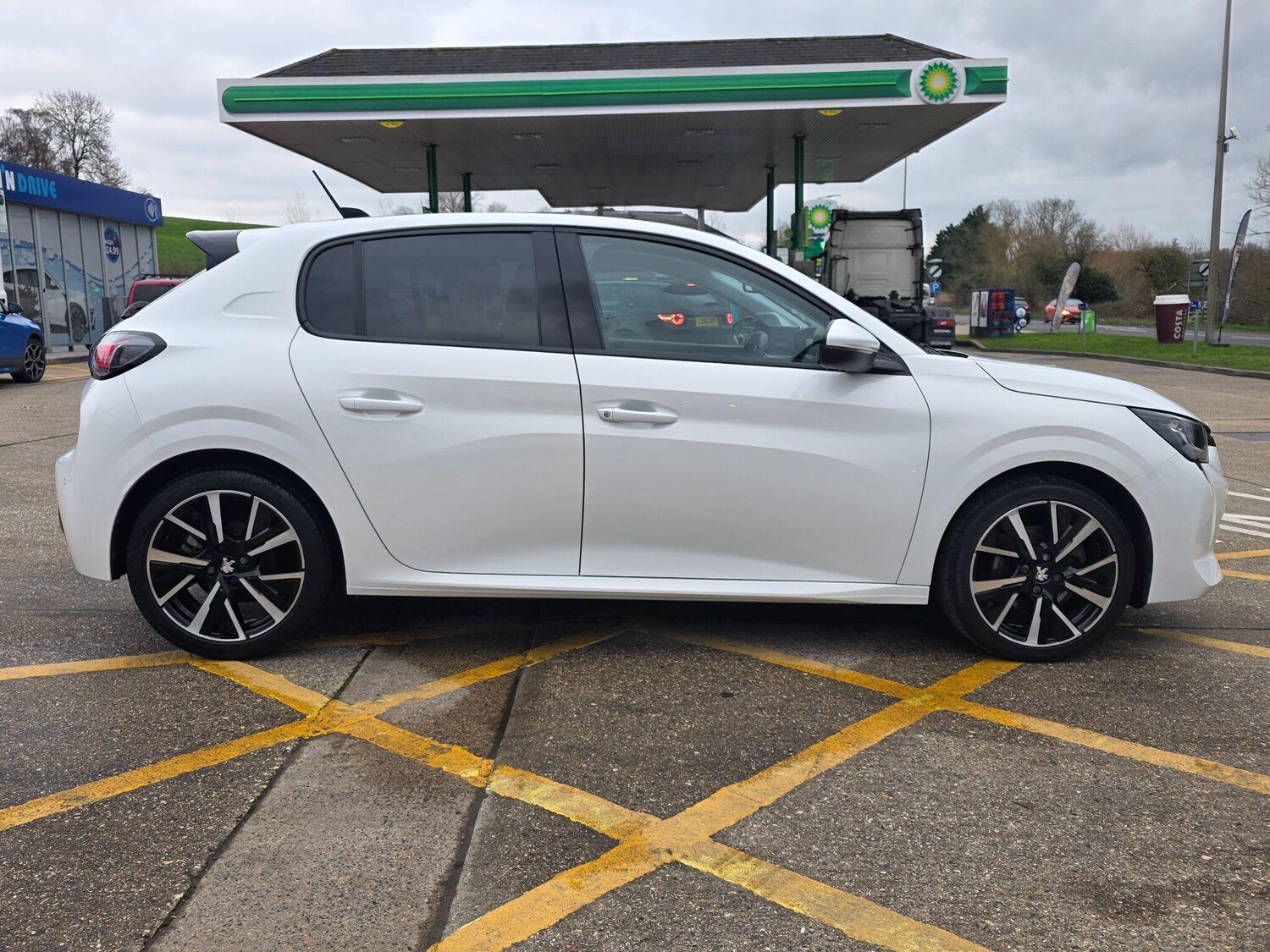 Used Peugeot 208 for sale - 77688792: Photo 12