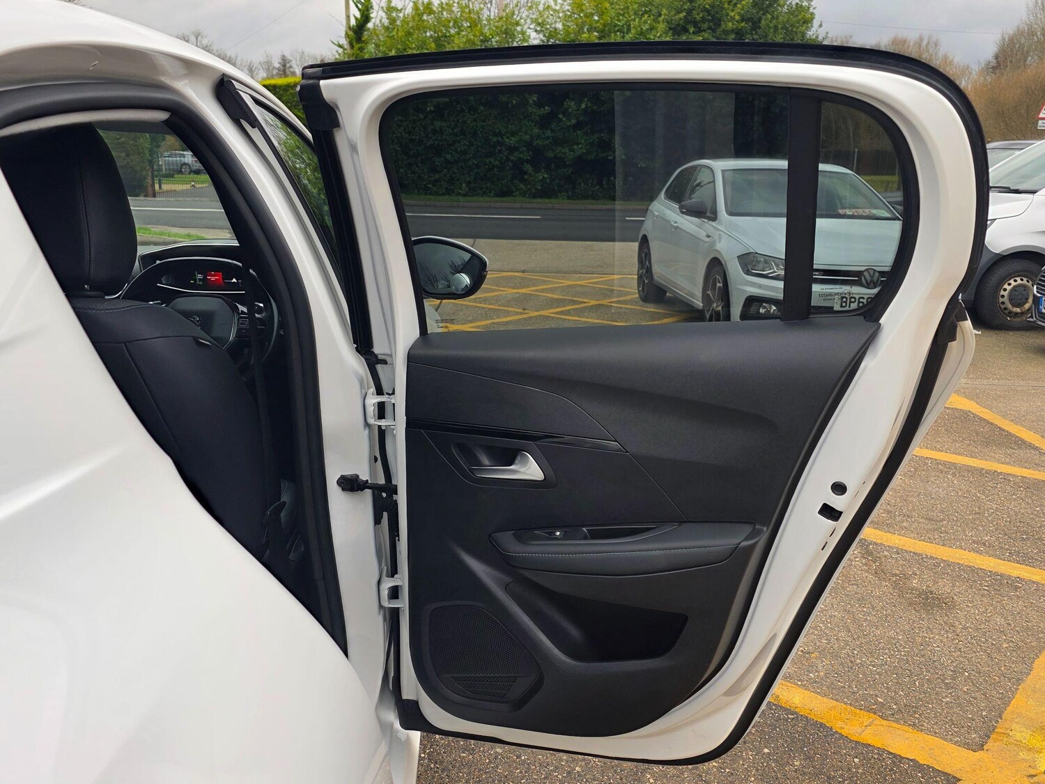 Used Peugeot 208 for sale - 77688792: Photo 33