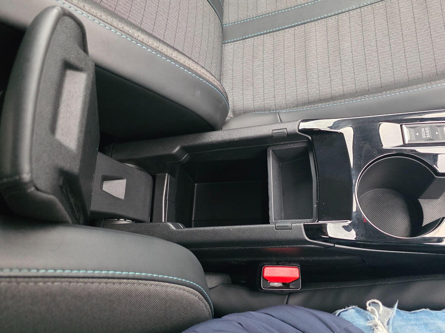 Used Peugeot 208 for sale - 77688792: Photo 64