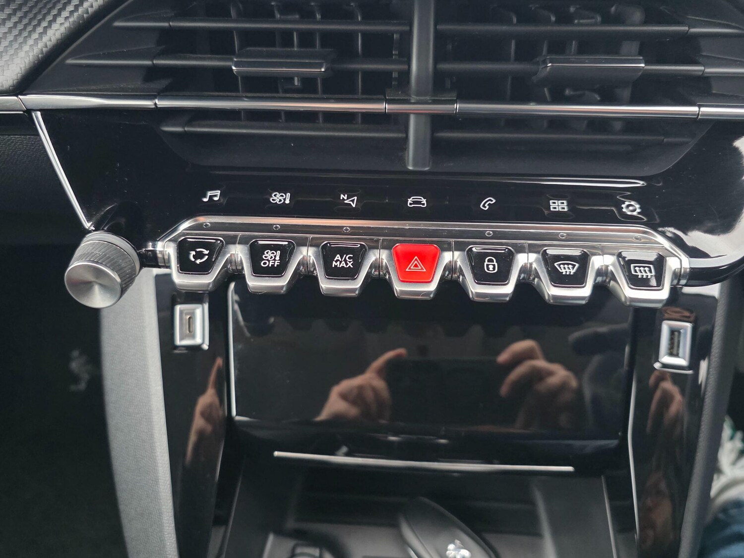 Used Peugeot 208 for sale - 77688792: Photo 65