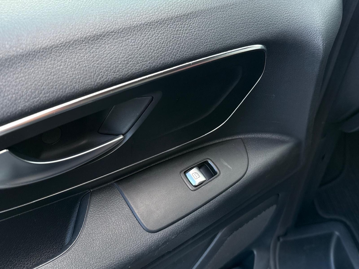 Used Mercedes-Benz Vito 2016 for sale - 77688829: Photo 90