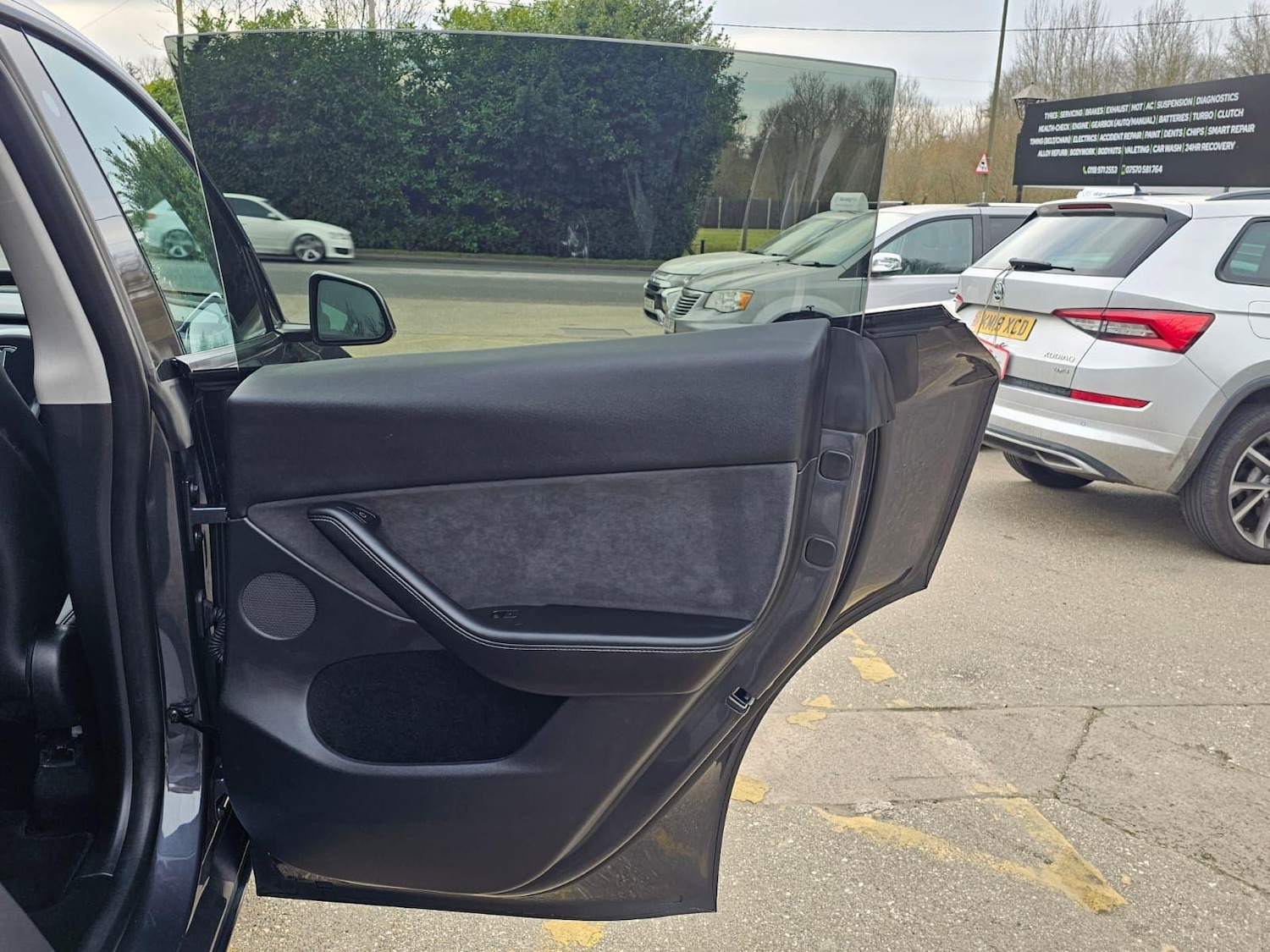 Used Tesla Model Y 2023 for sale - 77688784: Photo 33