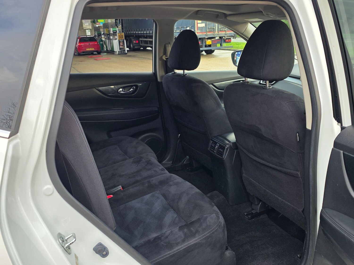 Used Nissan X-Trail for sale - 78214585: Photo 25