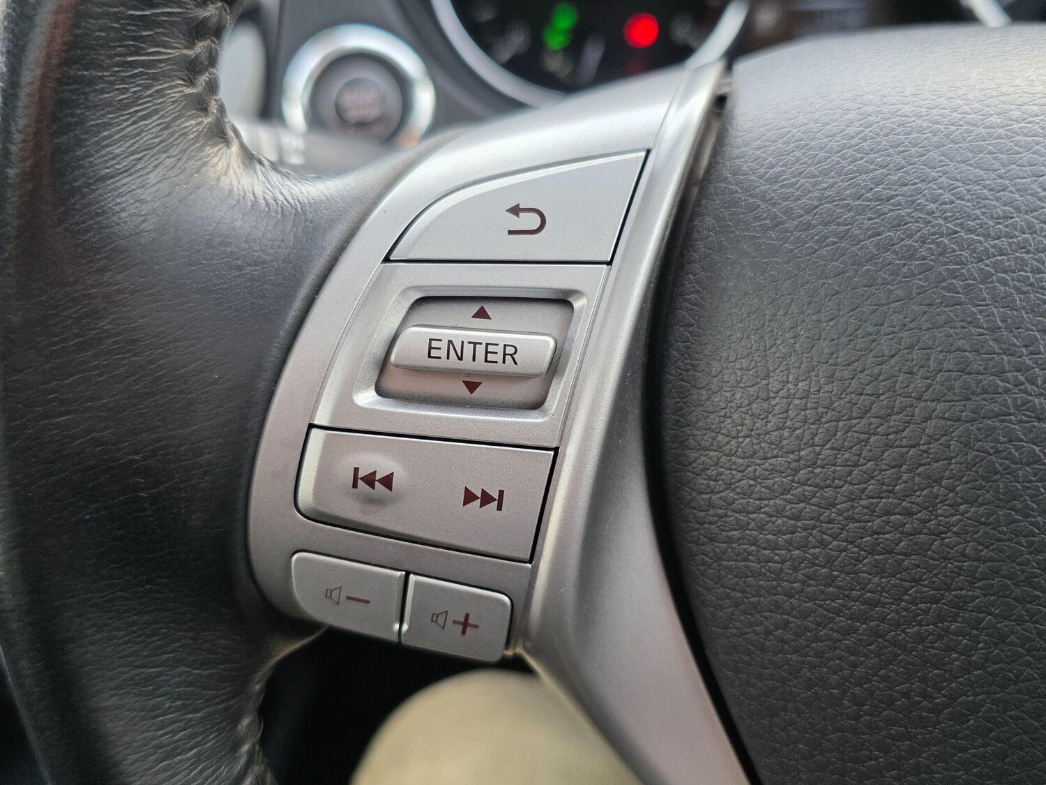 Used Nissan X-Trail for sale - 78214585: Photo 34