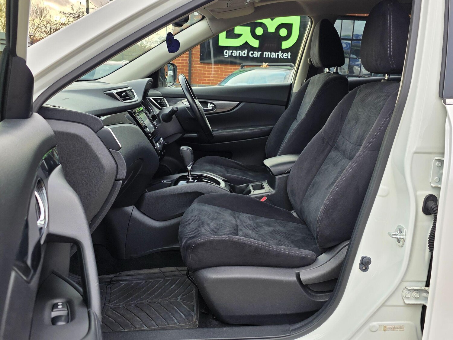 Used Nissan X-Trail for sale - 78214585: Photo 63