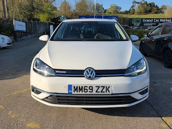 Used Volkswagen Golf 2020 for sale - 77688782: Photo