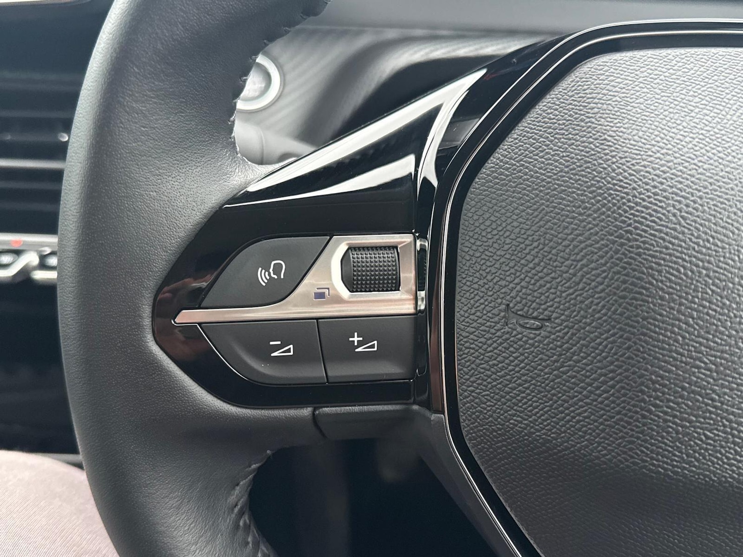 Used Peugeot 208 for sale - 77688798: Photo 37