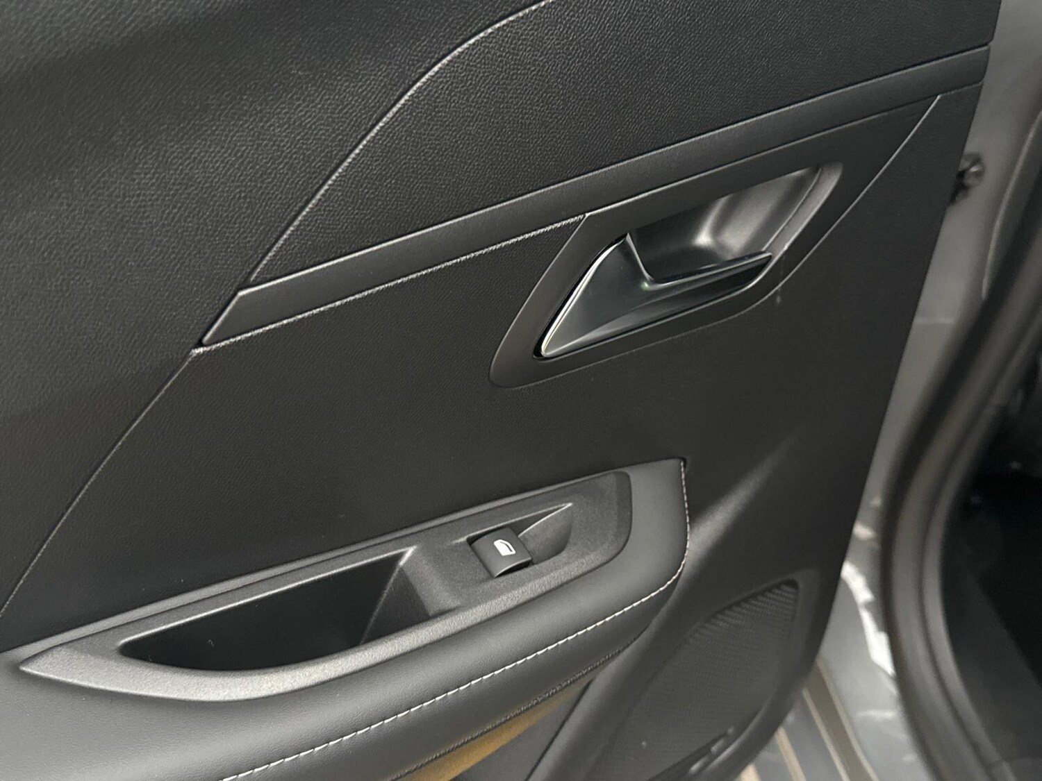 Used Peugeot 208 for sale - 77688798: Photo 43