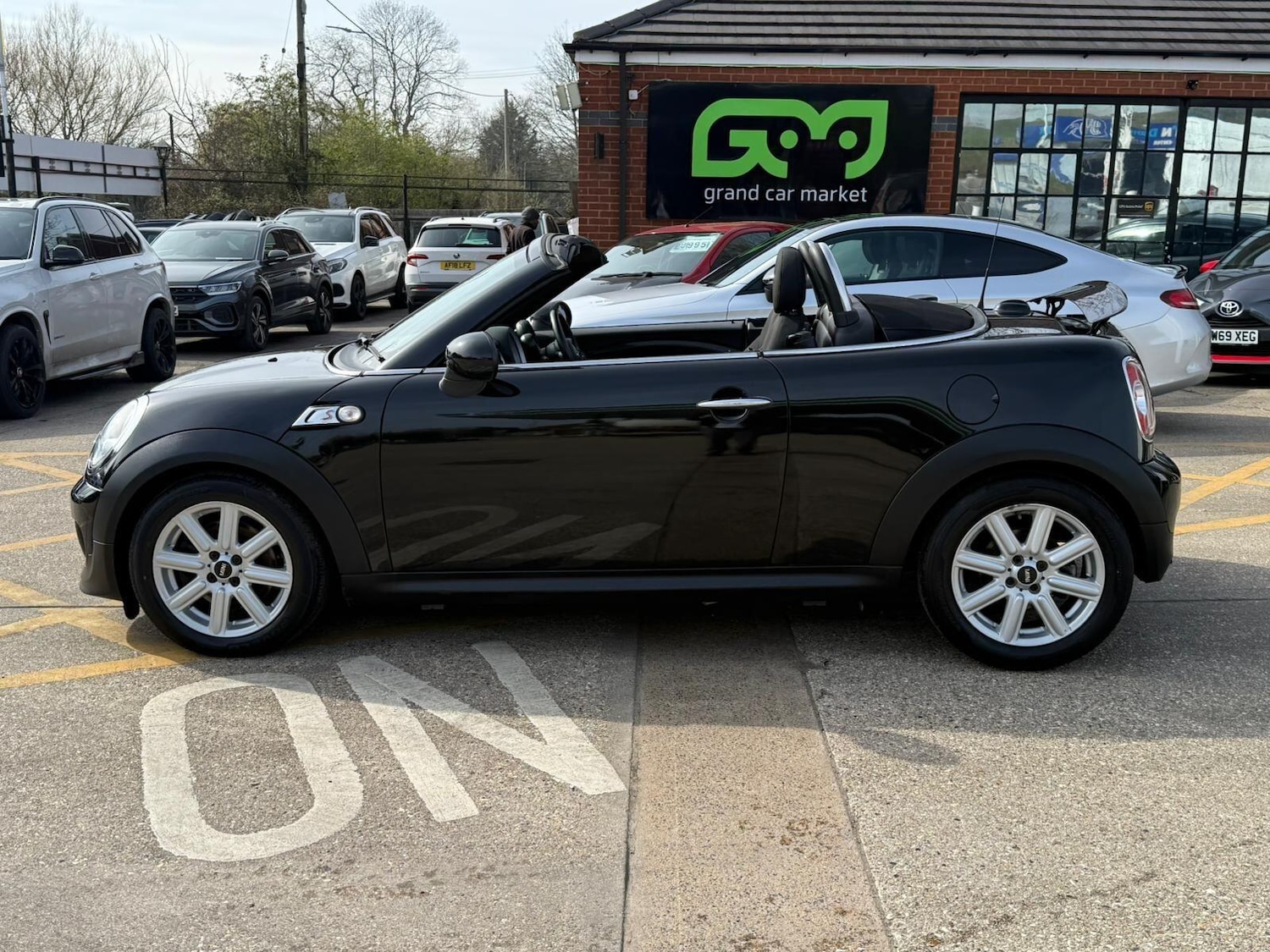 Used MINI Roadster 2014 for sale - 78034438: Photo 10