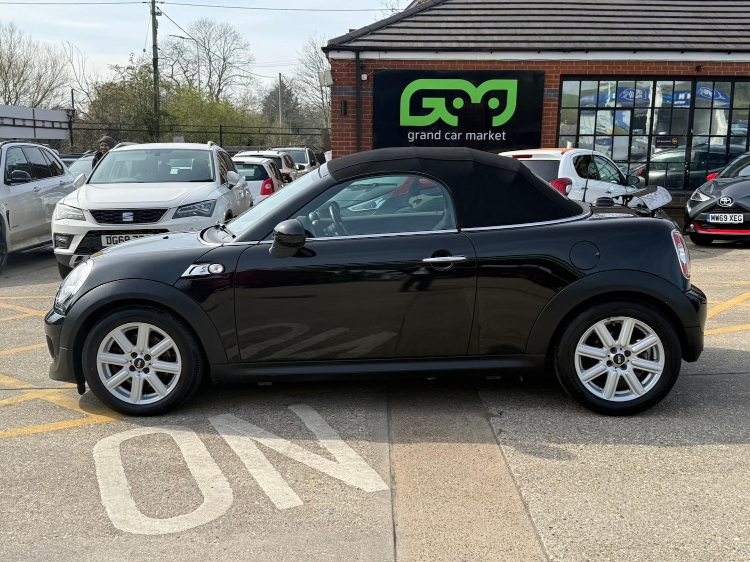 Used MINI Roadster 2014 for sale - 78034438: Photo 11
