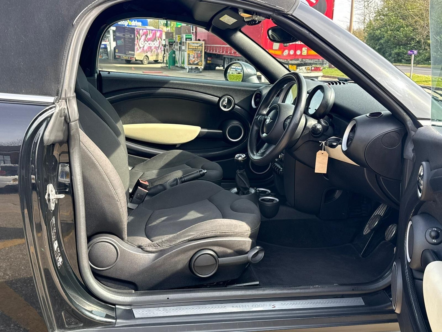 Used MINI Roadster 2014 for sale - 78034438: Photo 21