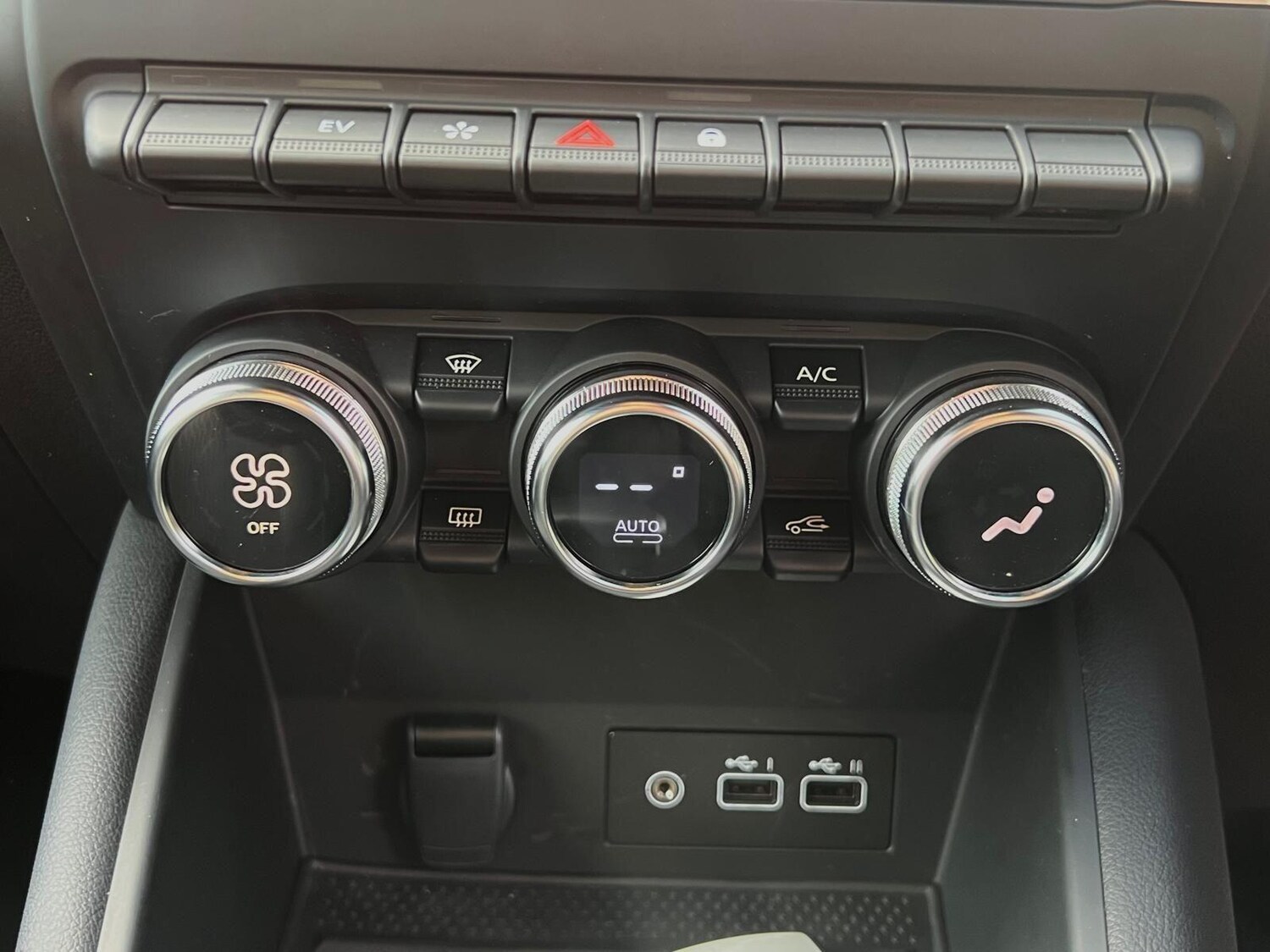 Used Renault Captur 2024 for sale - 77688808: Photo 26