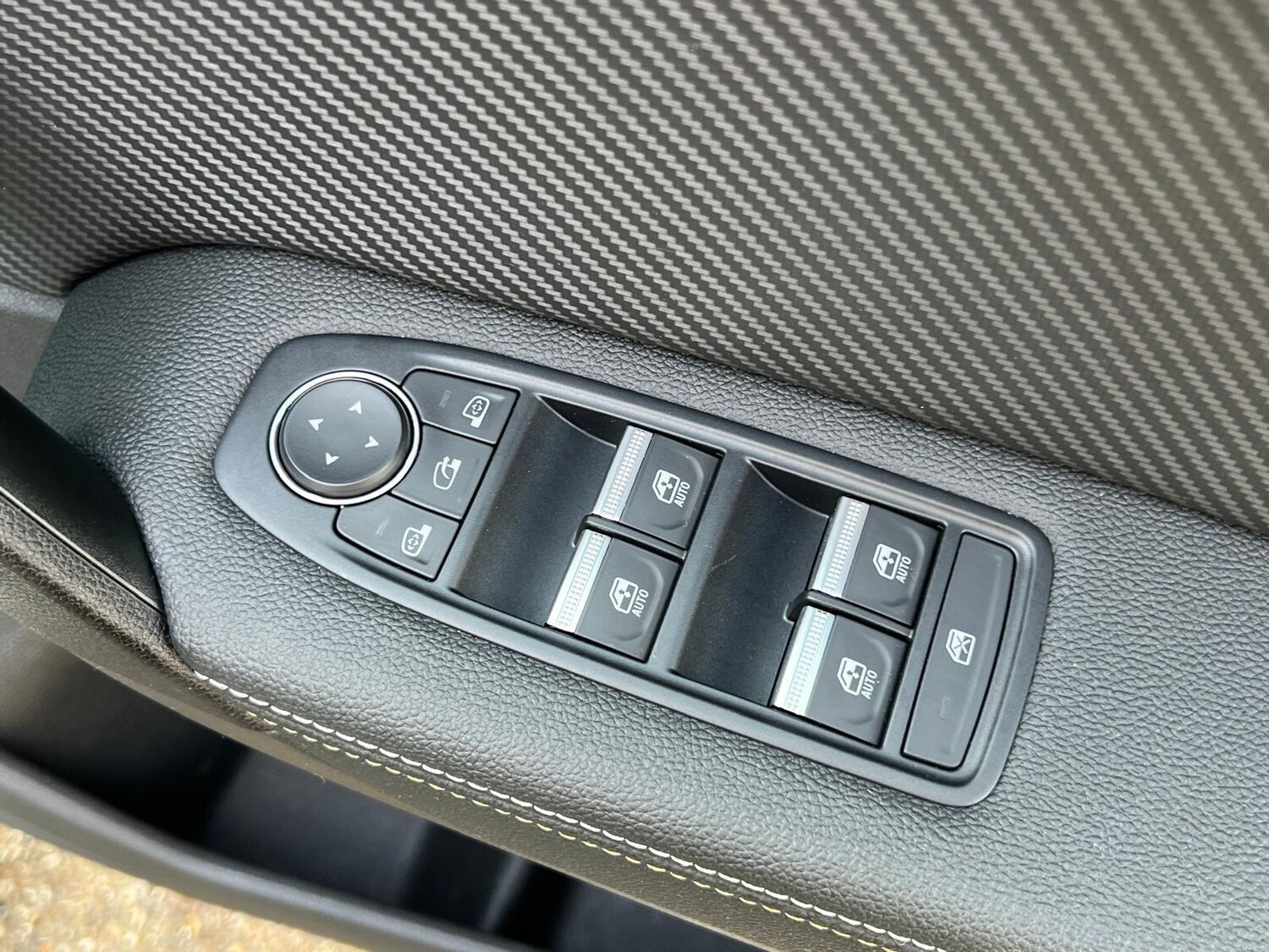 Used Renault Captur 2024 for sale - 77688808: Photo 32