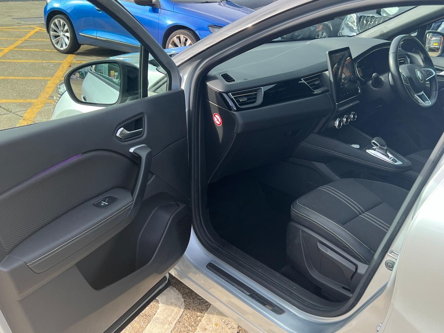 Used Renault Captur 2024 for sale - 77688808: Photo 49