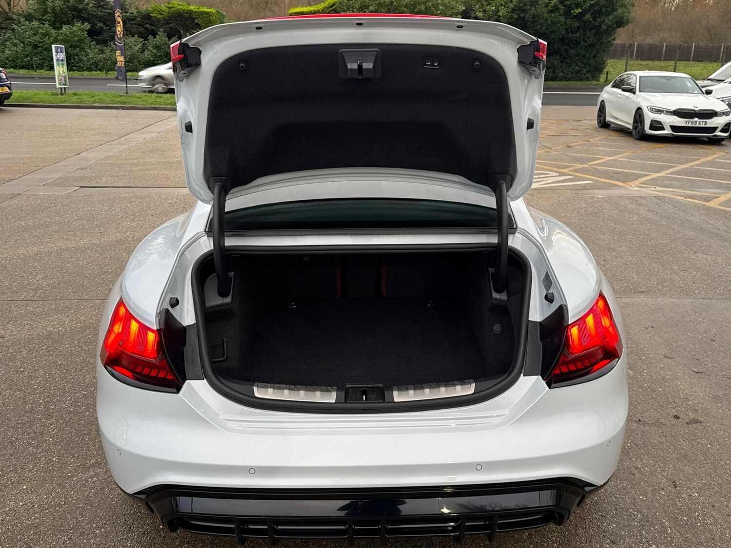 Used Audi RS e-tron GT for sale - 77688816: Photo 65