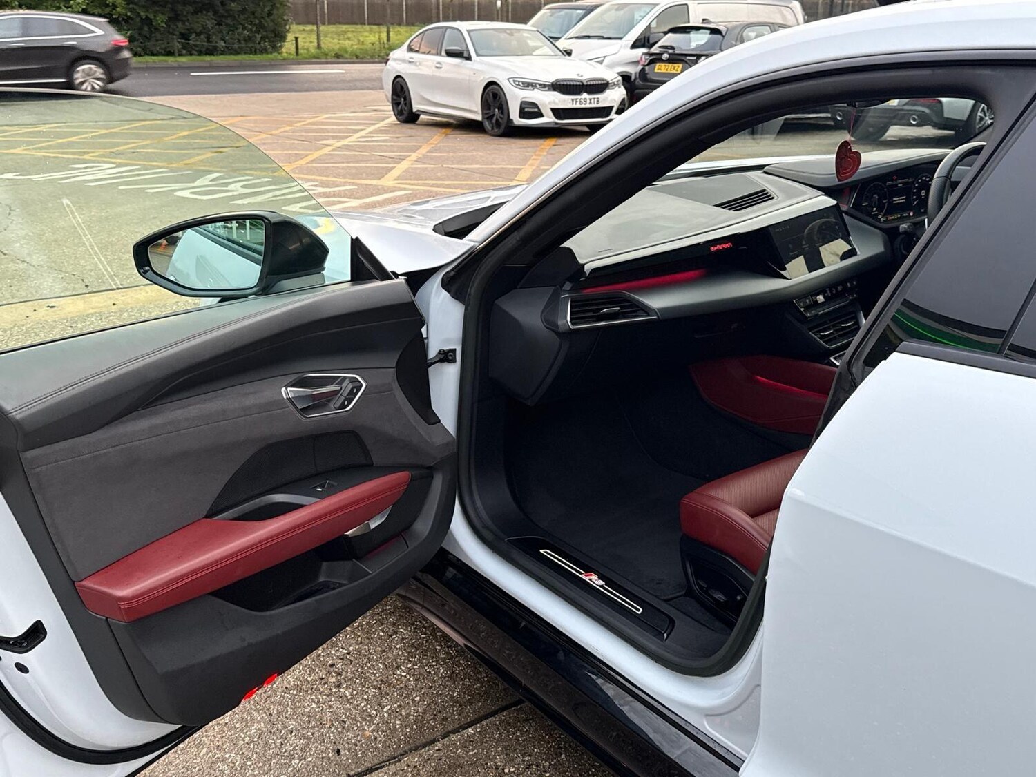 Used Audi RS e-tron GT for sale - 77688816: Photo 85