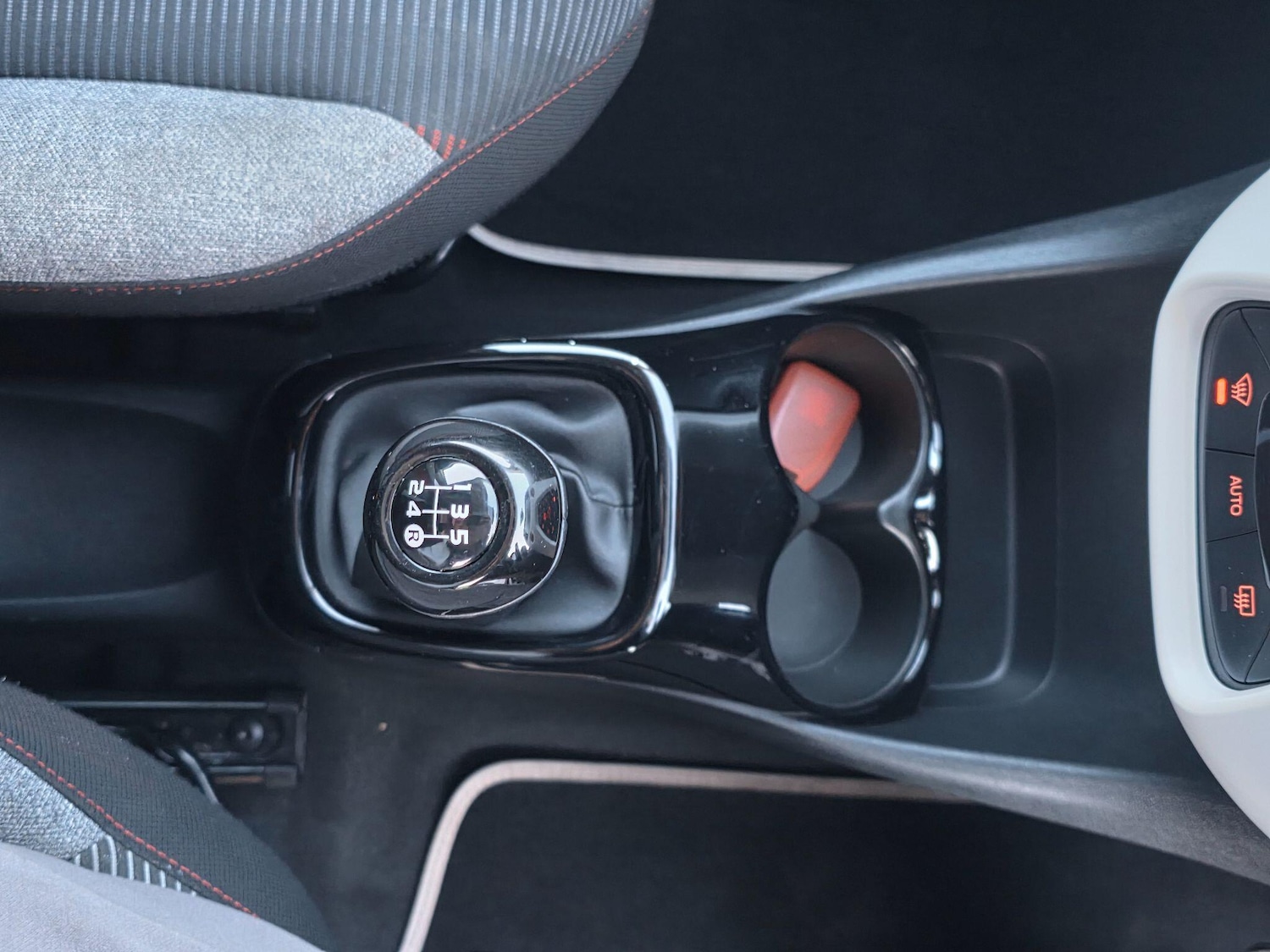 Used Peugeot 108 2017 for sale - 77784458: Photo 19