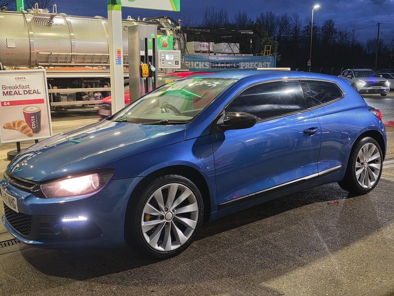 Used Volkswagen Scirocco for sale - 77688826: Photo 3